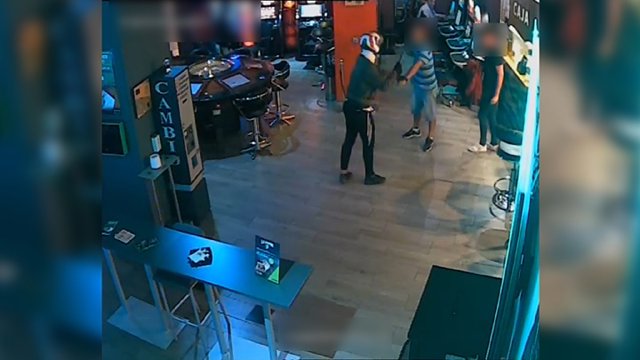 Robo en un salón de juegos