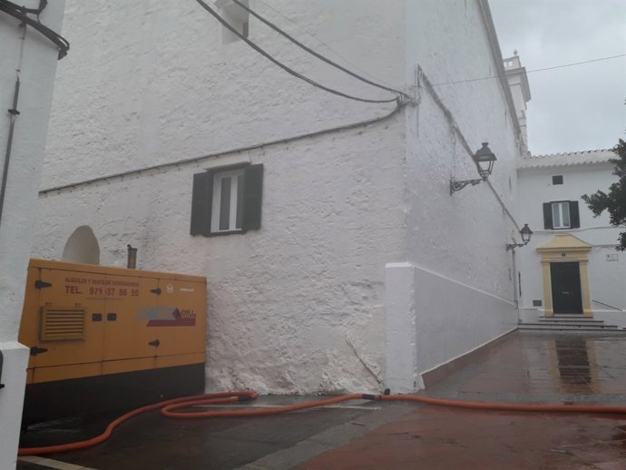Equipo de grupos electrógenos instalado por Endesa en Menorca tras el apagón