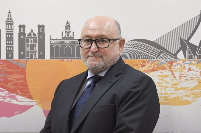 El nuevo presidente de la SEAIC, el doctor Antonio Valero