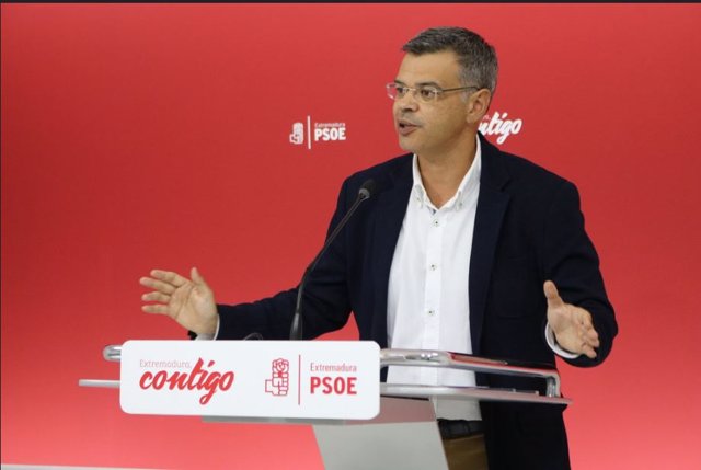 Imagen de archivo del portavoz del PSOE extremeño, Juan Antonio González 