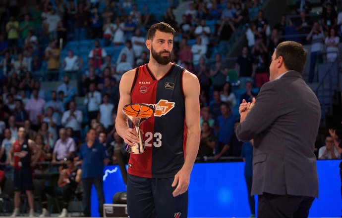 Tornike Shengelia (Kirolbet Baskonia)