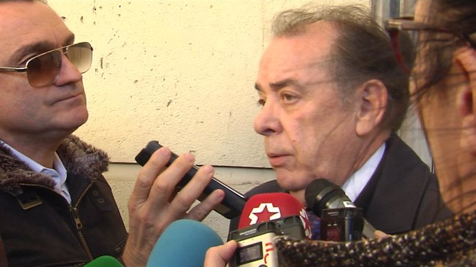 Antonio Estepa atiende a los medios al salir del juicio de los ERE