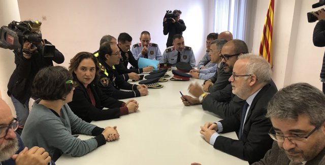 Reunió d'Ada Colau i Miquel Buch per l'operació contra els narcopisos