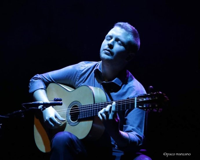 El guitarrista Alejandro Hurtado