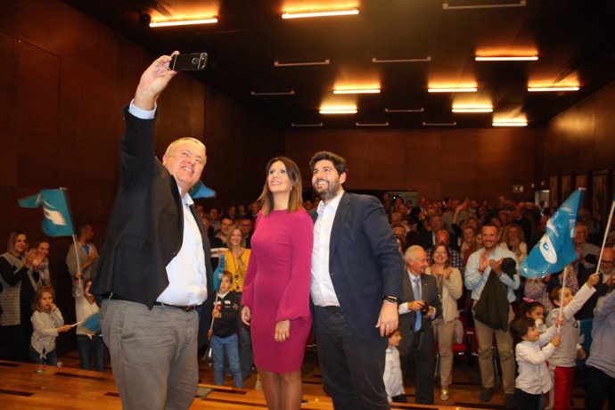Bernabé, Manrubia y López Miras, en la Junta Directiva del partido de La Unión