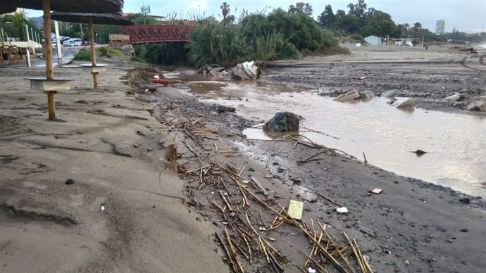 Estado de una playa tras el temporal 