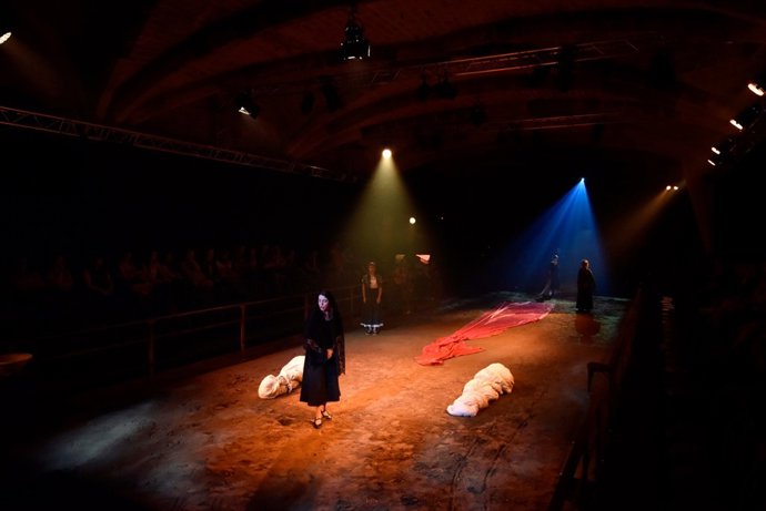 Espectáculo de Bodas de Sangre por la compañía La Perla 29