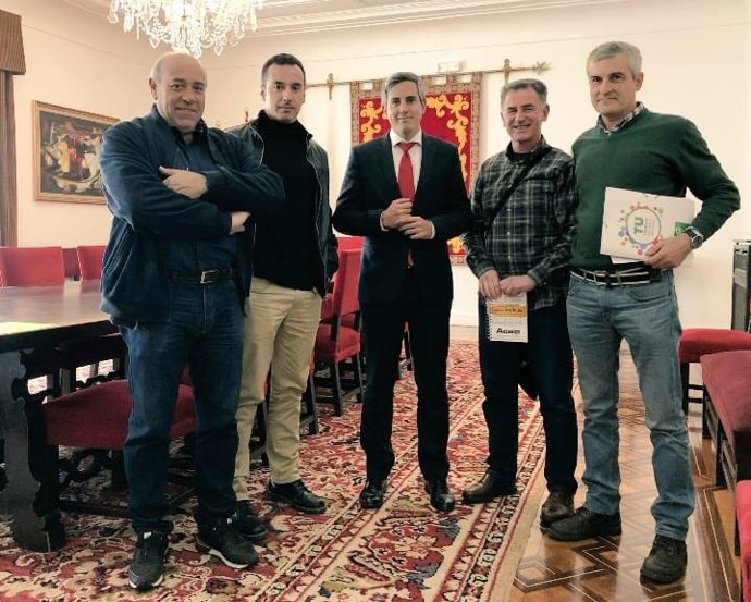 Reunión sindicatos Dueso con Pablo Zuloaga