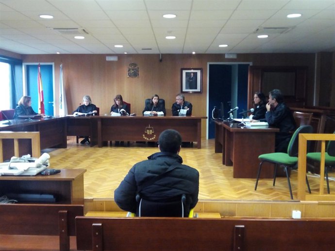 Condenado a 4,5 años por abusar de su hermana                               