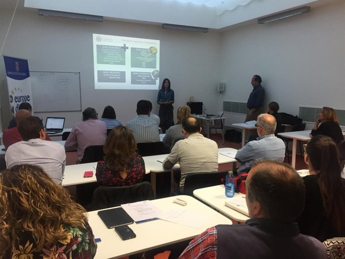 Una veintena de empresarios de la provincia han participado en la jornada.