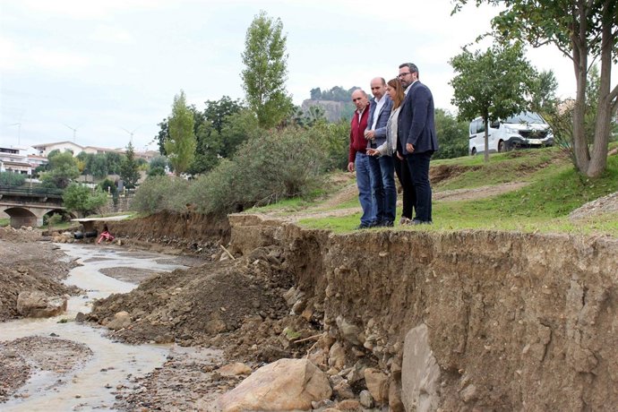 Conejo inspecciona los daños de las lluvias en Ardales