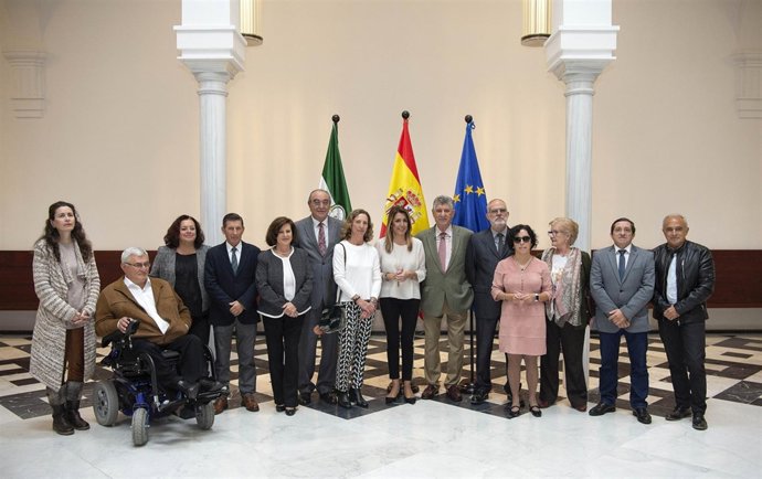 Susana Díaz recibe a los representantes del Cermi-Andalucía