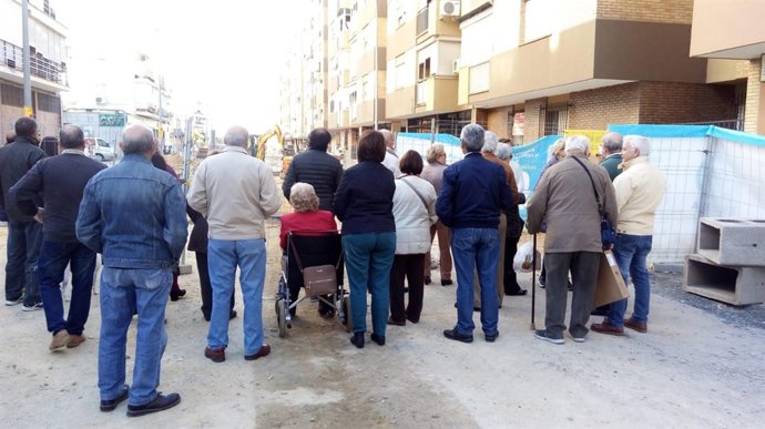 Vecinos de Santa Justa en un acto simbólico de protesta