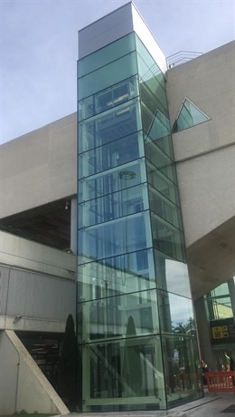Los nuevos ascensores panorámicos en el Aeropuerto de Palma