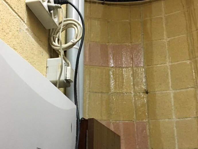 Filtraciones de agua en oficinas del Imdeco