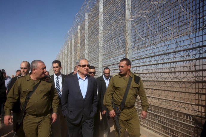Benjamin Netanyahu en la frontera con Jordania