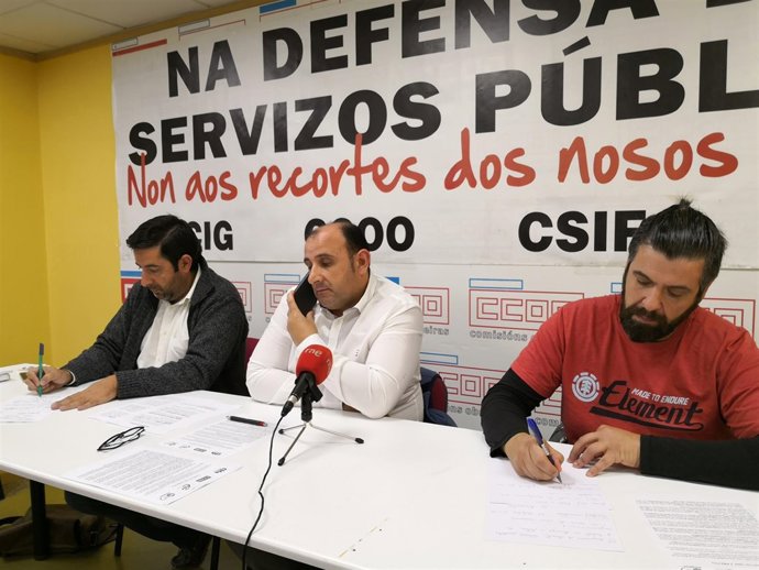 Rueda de prensa de trabajadores del servicio público contra incendios