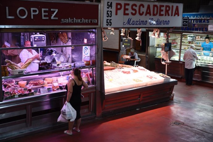 Pescadería en un mercado