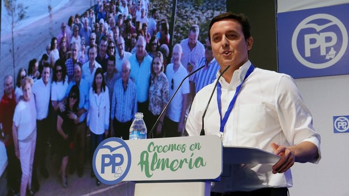 El secretario provincial del PP de Almería, Javier Aureliano García
