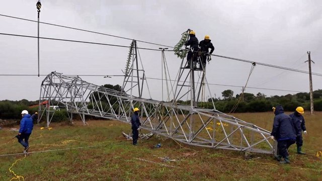 Red Eléctrica pone en servicio este sábado la segunda línea afectada por el 'cap de fibló'