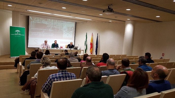 Jornada 'Las administraciones y el sector del aceite de oliva'