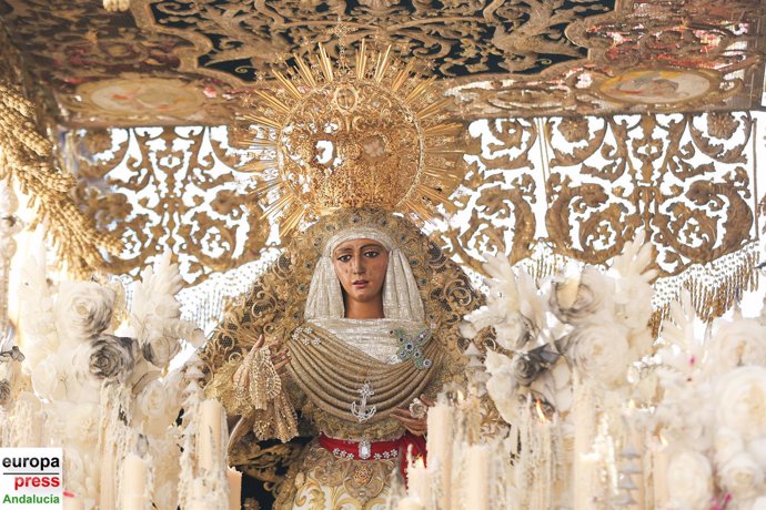 Imagen de la Esperanza de Triana de Sevilla, en una foto de archivo