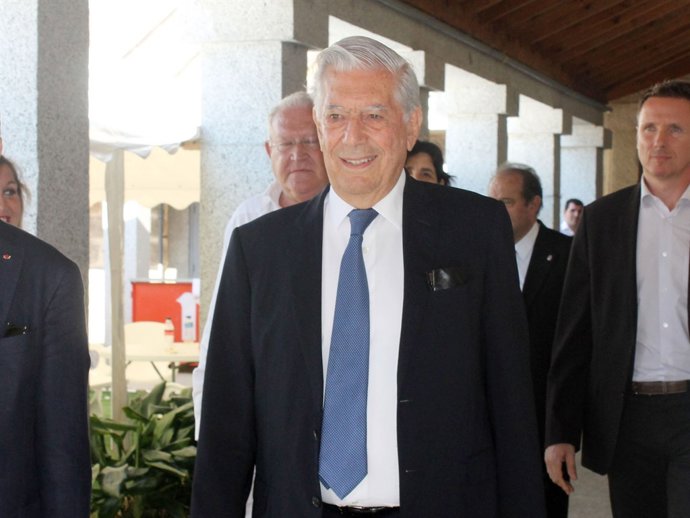 MARIO VARGAS LLOSA 