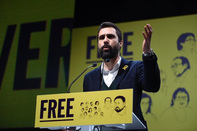 Roger Torrent en l'acte per Junqueras en Lledoners