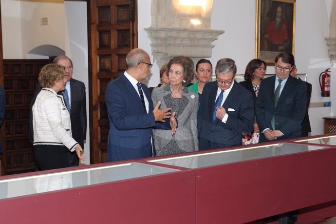 La Reina Sofía inaugura una exposición en la casa-museo de Unamuno de Salamanca