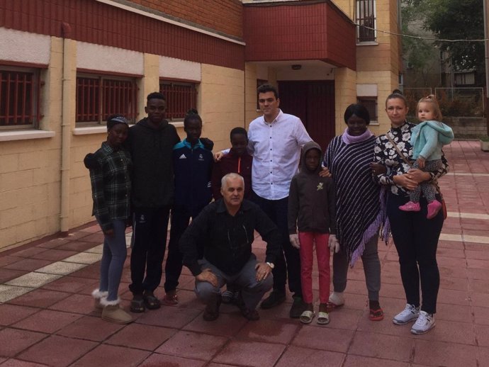 Familias refugiadas acogidas por la ONG Delwende