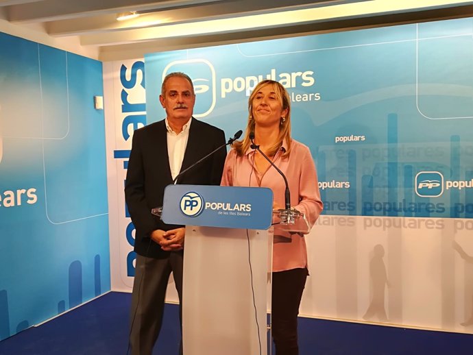 Teresa Palmer y Miquel Ramis en el PP