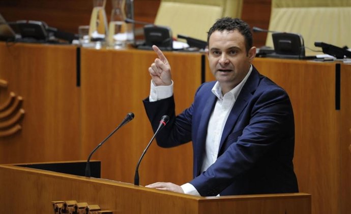 El portavoz del Presupuestos del PSOE en la Asamblea, Jorge Amado