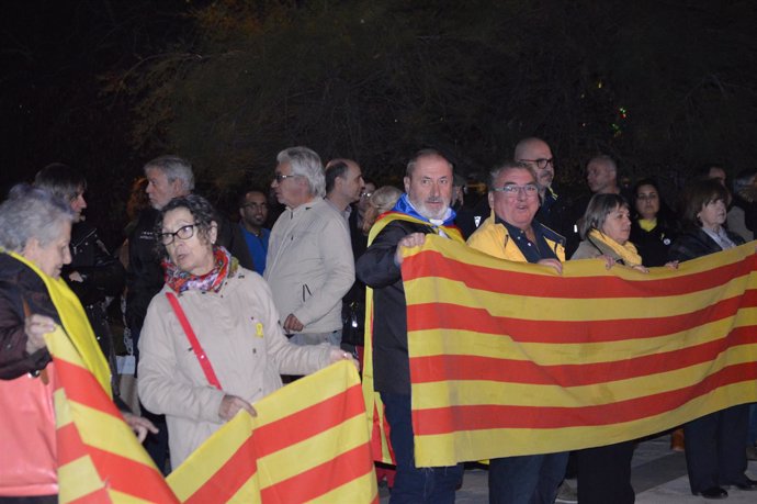 Concentración independentista ante la Subdelegación del Gobierno en Lleida