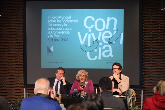 Federico Mayor Zaragoza, Manuela Carmena y Felipe Llamas