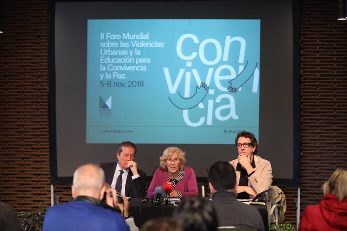 Federico Mayor Zaragoza, Manuela Carmena y Felipe Llamas