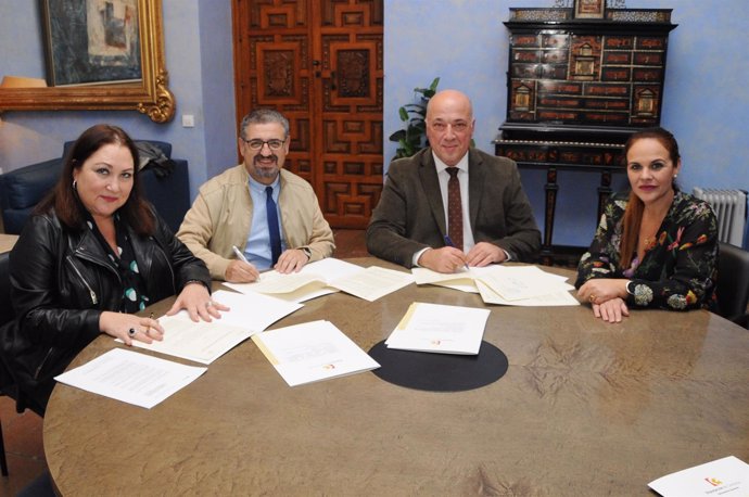 Convenios entre la Diputación y la UCA y el Instituto de Ciencias Jurídicas