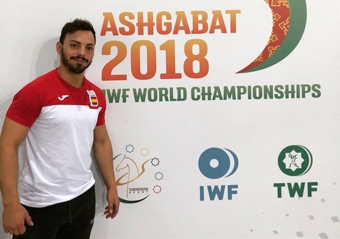 El halterófilo español Josué Brachi