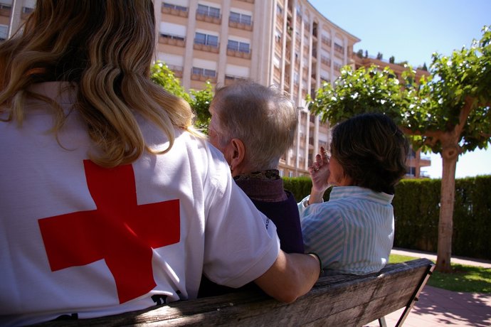 Cruz Roja apoya a las personas cuidadoras no profesionales