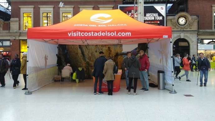 Carpa de la Costa del Sol en la estación Victoria