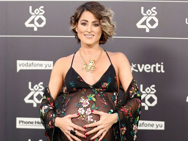 Barei embarazadísima en Los40 Music Awards
