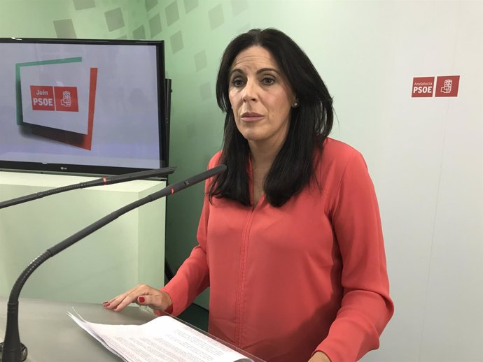 La secretaria de Formación y Nuevos Afiliados del PSOE-A, Ángeles Férriz