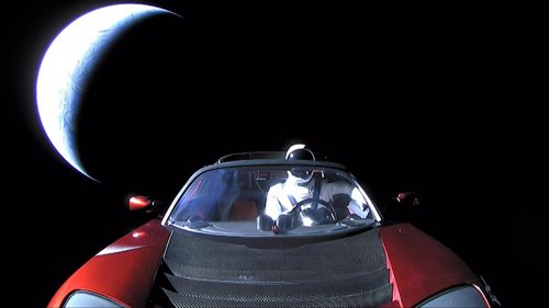 Starman al volante del Tesla Roadster