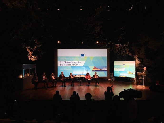 Foro sobre energías limpias en islas de la UE, en Los Jameos del Agua