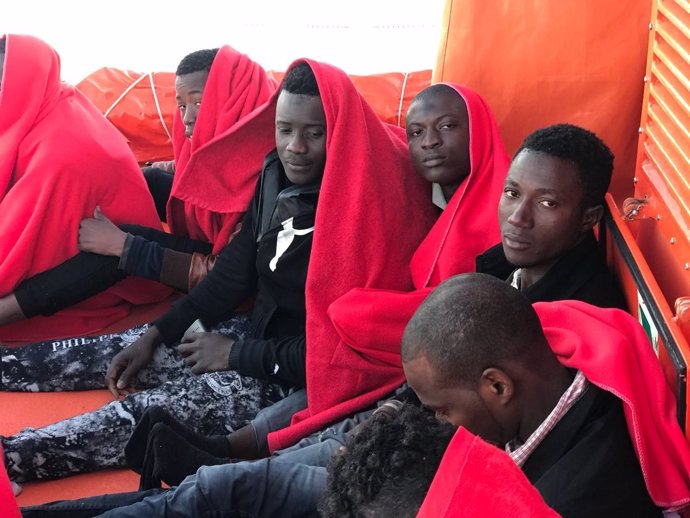 Migrantes rescatados de dos pateras en el Estrecho