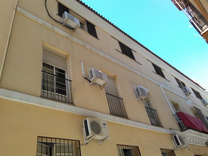Viviendas de la Junta de Andalucía en la calle Santiago de Sevilla