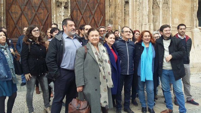 Amb Totes Podem presenta su candidatura a las primarias