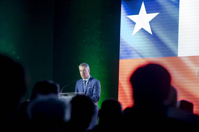 Acto del lehendakari en Chile