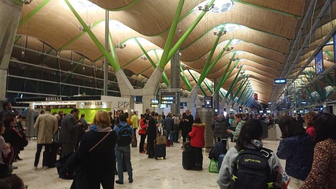 Pasajeros en Aeropuerto de Madrid