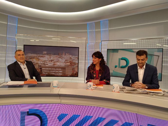 Teresa Rodríguez y Antonio Maíllo durante la entrevista en TVE