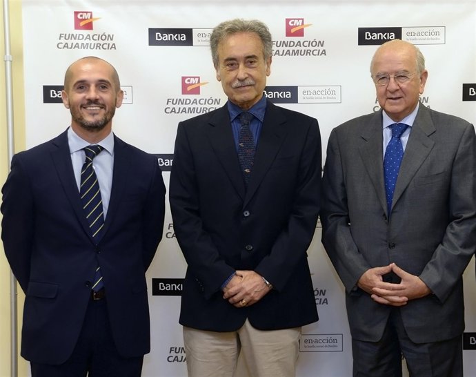 Fotografía del convenio firmado